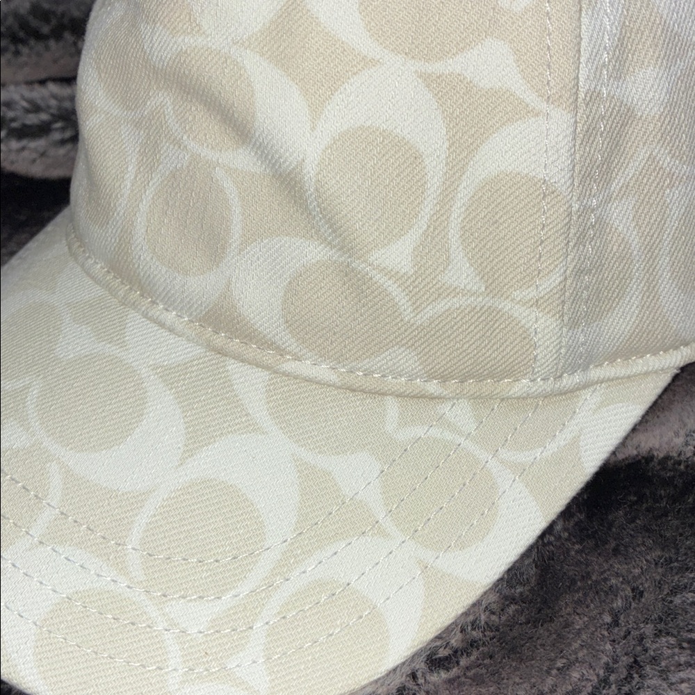 Coach Chalk white beige signature logo baseball cap - Picture 3 of 4